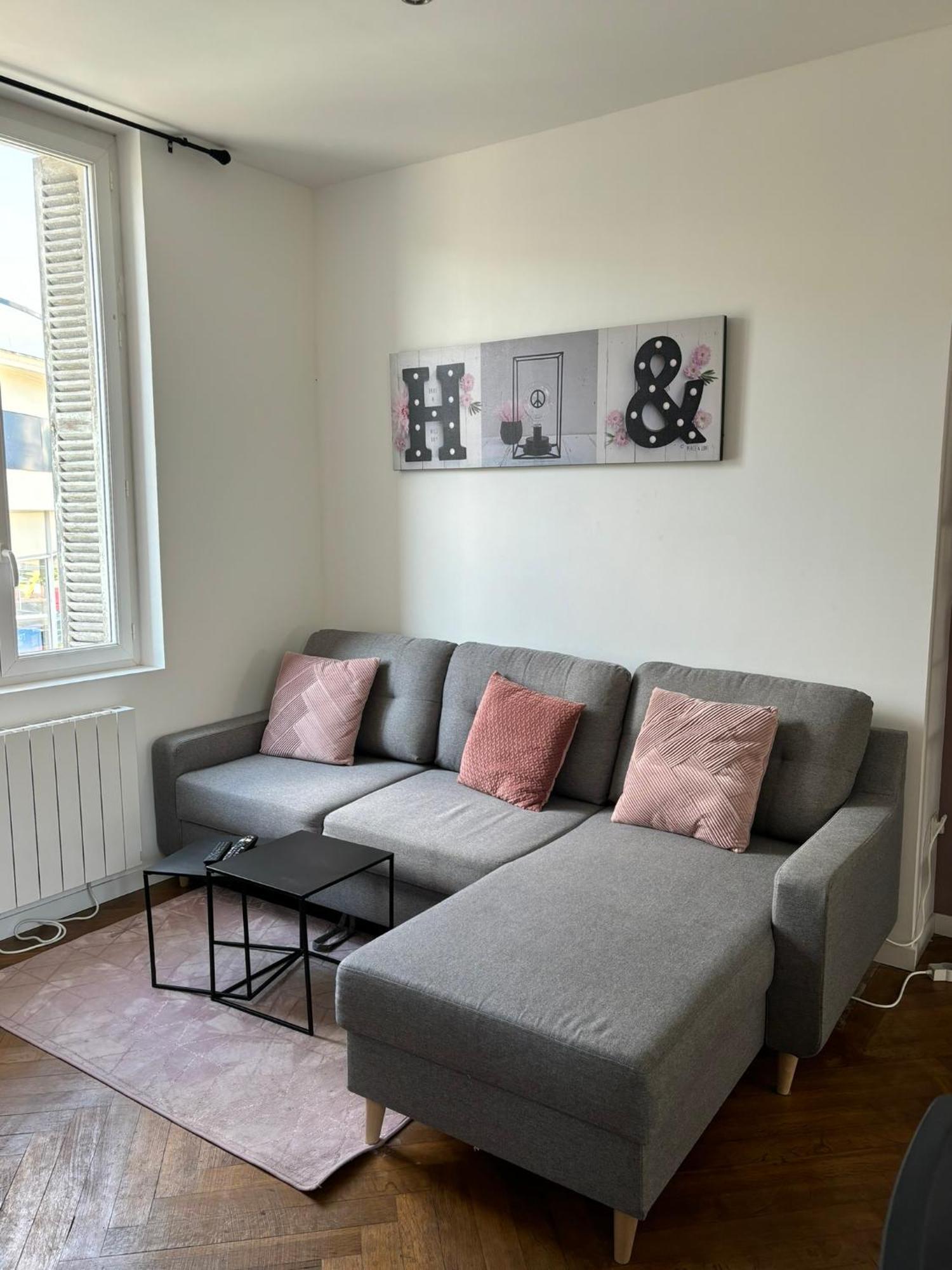Pink Cosy Apartment